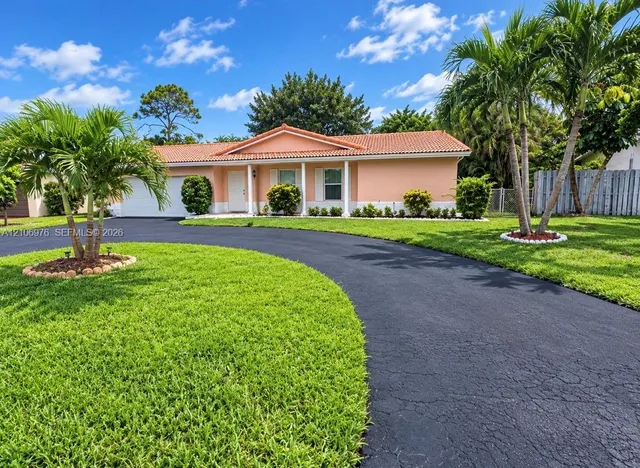 5-bedroom rental at 8376 NW 16th Street, Coral Springs