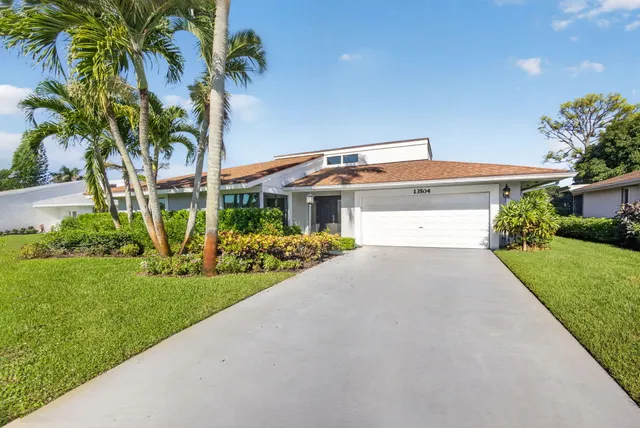 2-bedroom home at 13504 Crosspointe Drive, Palm Beach Gardens
