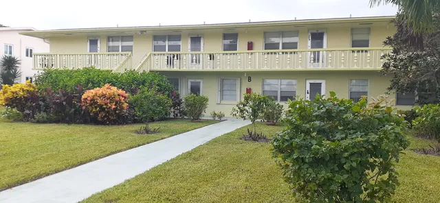 2-bedroom home at 26 Sheffield B, West Palm Beach