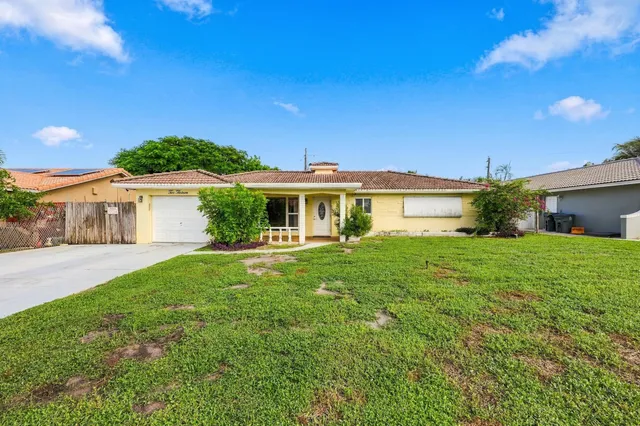 2-bedroom home at 213 NE 24th Court, Boca Raton