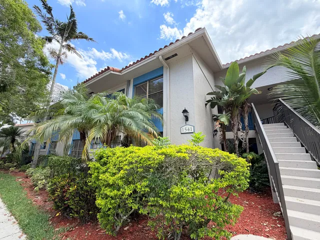 2-bedroom home at 1541 WINDORAH Way #E, West Palm Beach