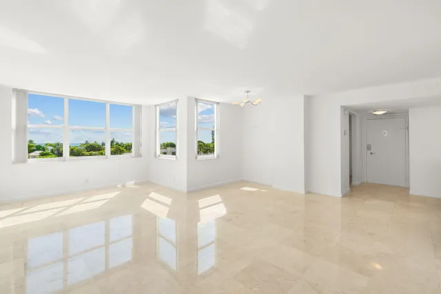 2-bedroom home at 3015 N Ocean Boulevard #5F, Fort Lauderdale