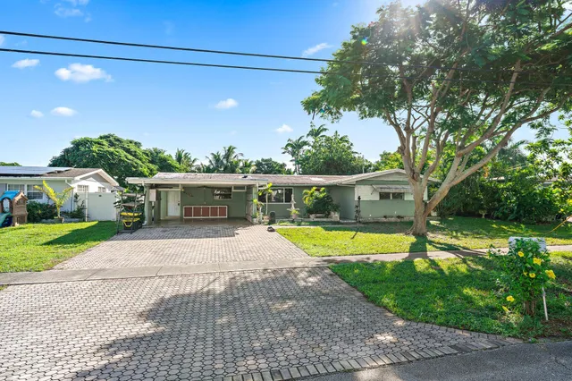 3-bedroom home at 216 TAM O SHANTER Drive, Palm Springs