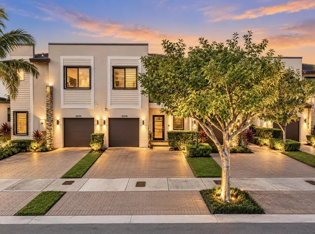 4-bedroom rental at 20538 NE 2ND Court, Miami