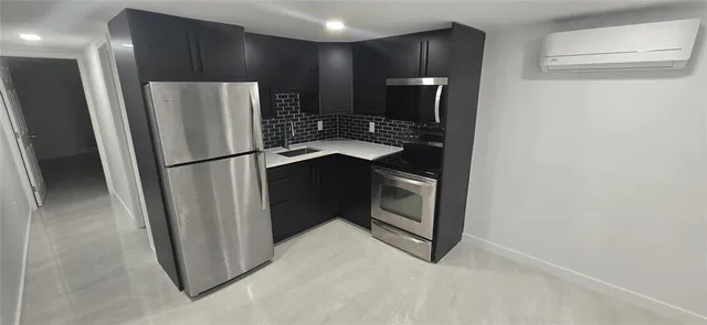 1-bedroom rental at 5310 SW 23rd Terrace #2, Fort Lauderdale