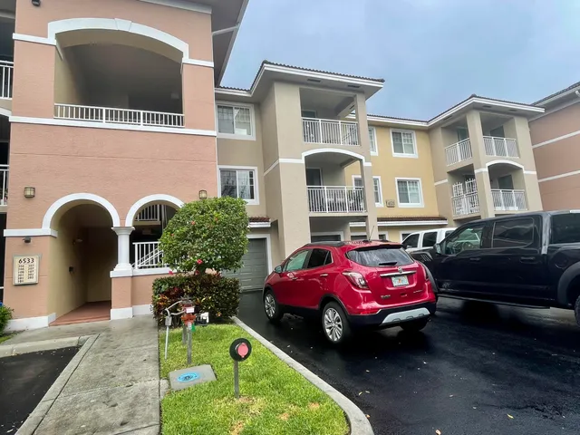 1-bedroom rental at 6533 EMERALD DUNES Drive #107, West Palm Beach