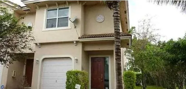 3-bedroom rental at 8305 W SAMPLE Road #4, Coral Springs