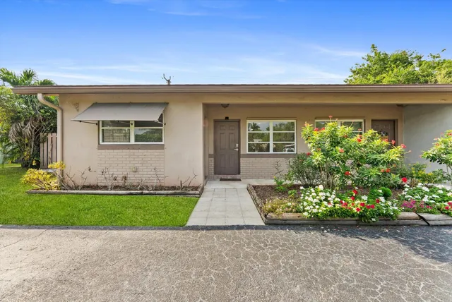 2-bedroom rental at 2631 NE 2nd Avenue, Boca Raton