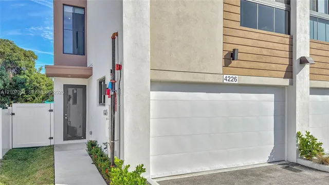 3-bedroom home at 4226 NE 7th Terrace #1, Oakland Park