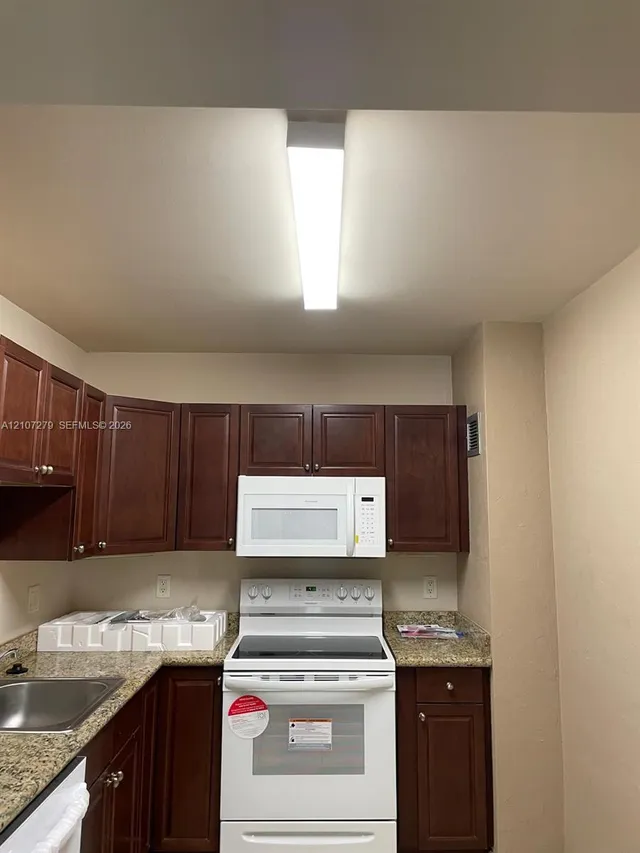 1-bedroom home at 20100 W Country Club Drive #601, Aventura