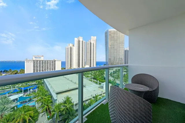 2-bedroom home at 19370 Collins Avenue #1403, Sunny Isles Beach