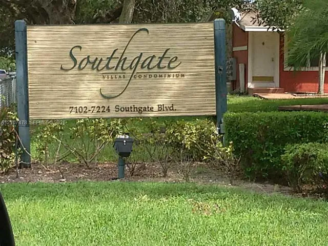 2-bedroom home at 7104 Southgate Boulevard #7104, Tamarac