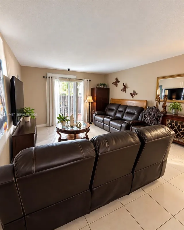 2-bedroom home at 10740 N Kendall Drive #L9, Miami