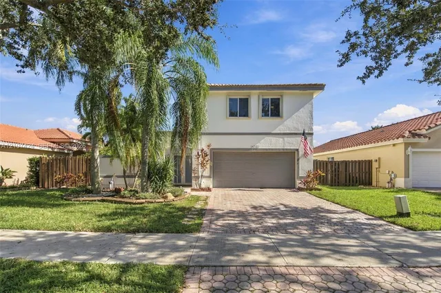 3-bedroom home at 14702 Vista Luna Drive, Davie