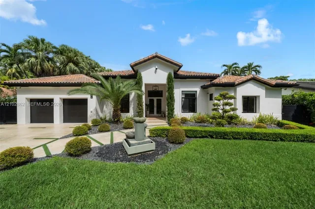 4-bedroom home at 7345 SW 96th Street, Pinecrest