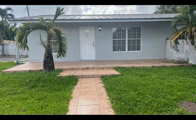 1-bedroom rental at 17201 NW 53rd Avenue #3, Miami Gardens