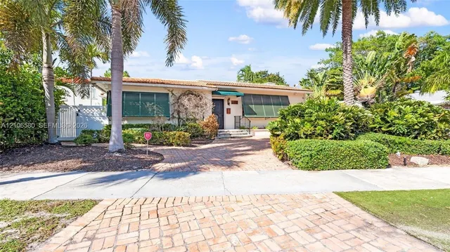 4-bedroom rental at 623 NE 17th Way, Fort Lauderdale