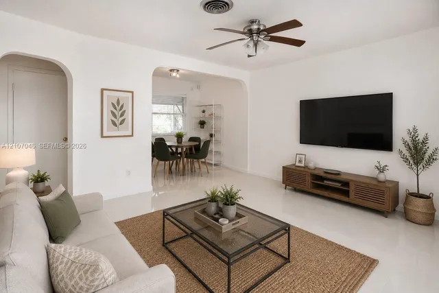 2-bedroom rental at 1722 Wiley Street #1722, Hollywood