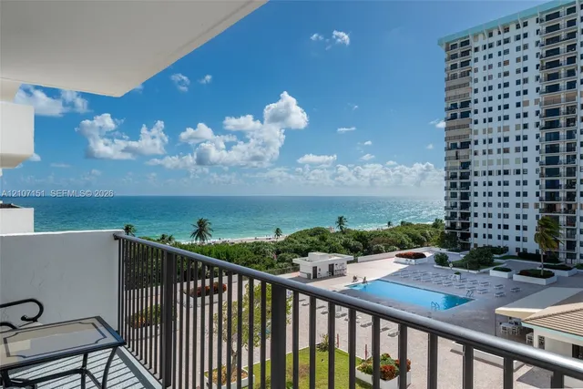 2-bedroom rental at 1201 S Ocean Drive #907N, Hollywood