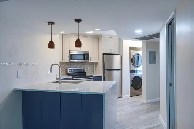 2-bedroom rental at 10451 W Broward Boulevard #102, Plantation