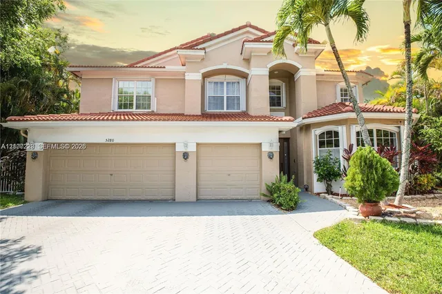 6-bedroom rental at 5280 NW 95th Avenue, Coral Springs