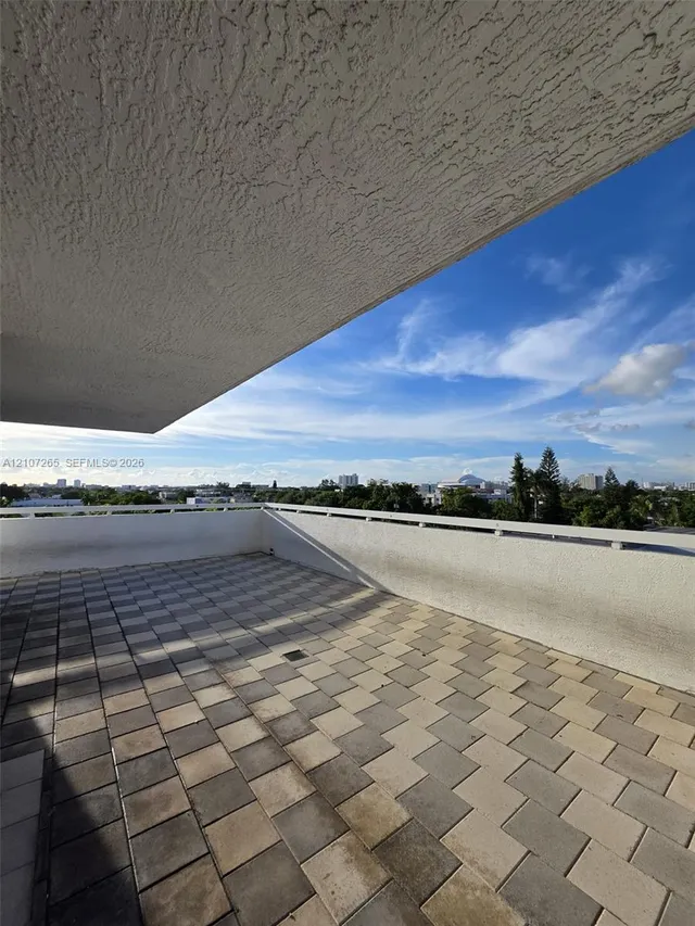 2-bedroom rental at 900 SW 8th Street #504, Miami