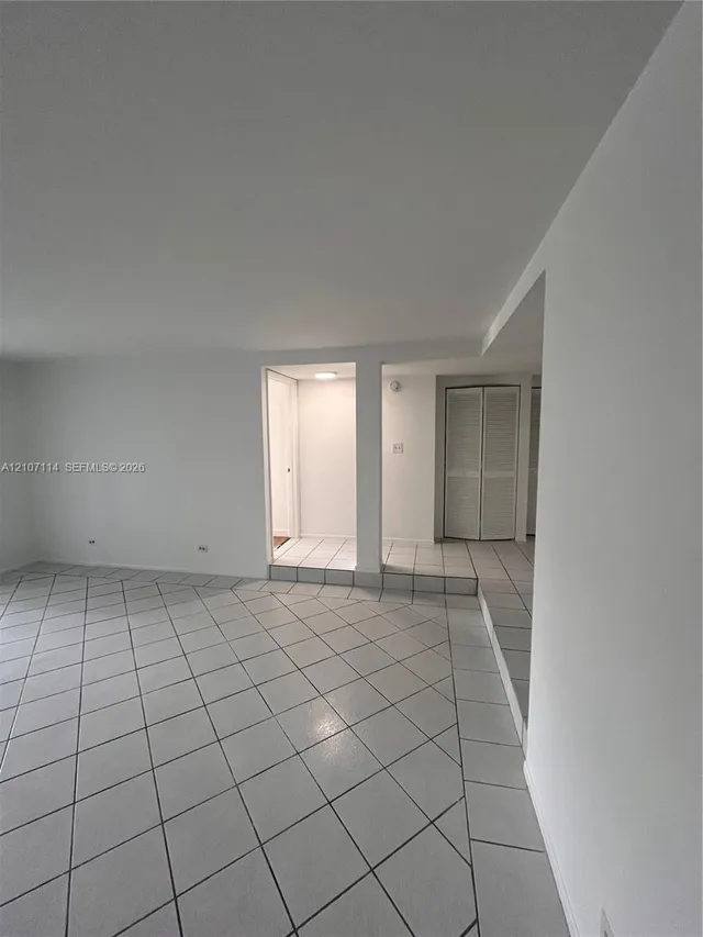 1-bedroom rental at 3650 Inverrary Drive #1Q, Lauderhill