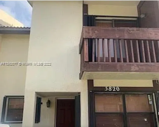 2-bedroom rental at 3820 SW 52nd Avenue, Hollywood