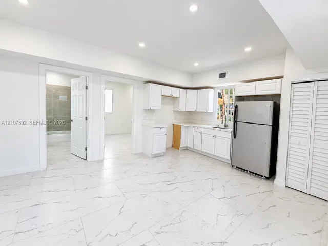 2-bedroom rental at 829 SW 3rd Street #A, Miami