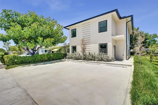3-bedroom rental at 3051 NW 59th Street #3051, Miami