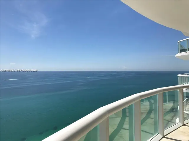 2-bedroom rental at 6365 Collins Avenue #3802, Miami Beach