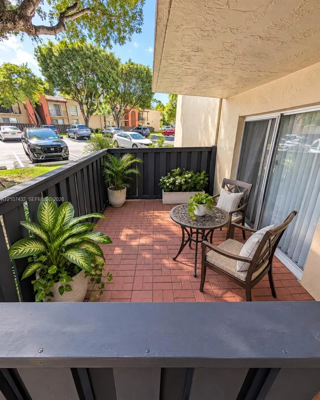 2-bedroom rental at 10740 N Kendall Drive #L9, Miami