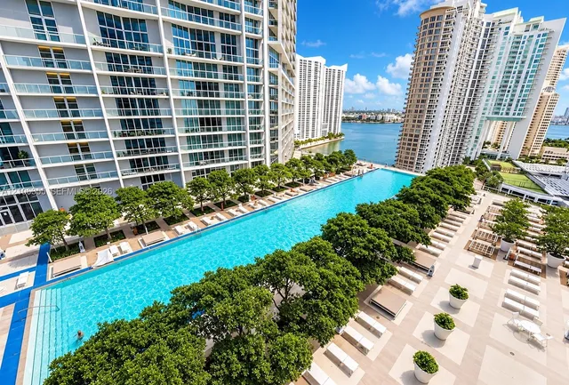 1-bedroom rental at 495 Brickell Avenue #1906, Miami