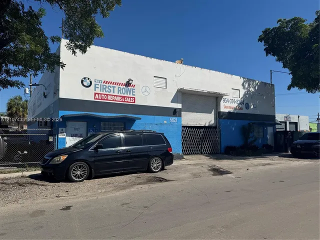 Commercial at 5821 Rodman Street, Hollywood