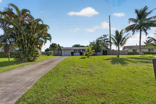 3-bedroom home at 446 E SHADYSIDE Circle, West Palm Beach