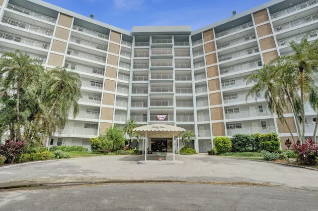 3-bedroom home at 2940 N COURSE Drive #401, Pompano Beach
