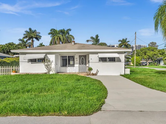 3-bedroom rental at 132 SE 2ND Court, Dania Beach