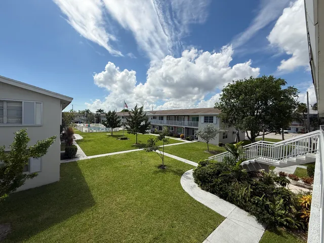 1-bedroom rental at 3860 NE 21st Way, Lighthouse Point