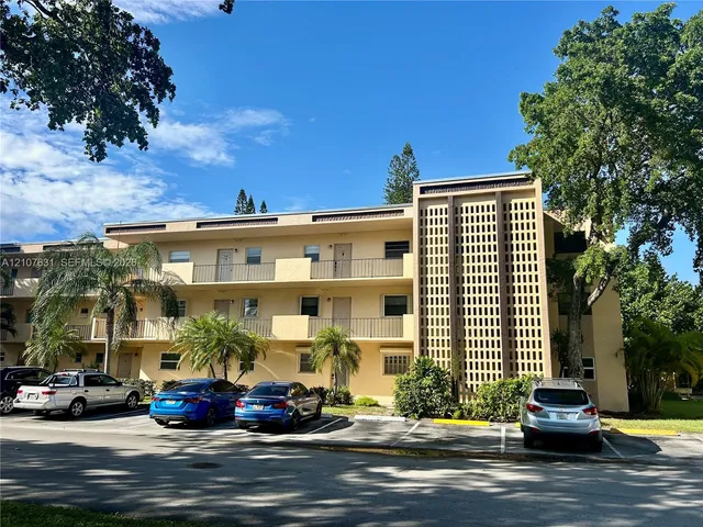 2-bedroom home at 151 Berkley Road #112, Hollywood