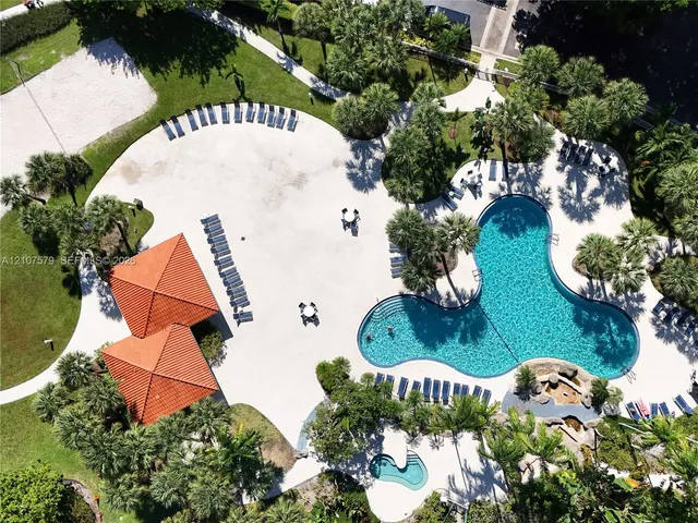 2-bedroom home at 3300 NE 191st Street #511, Aventura