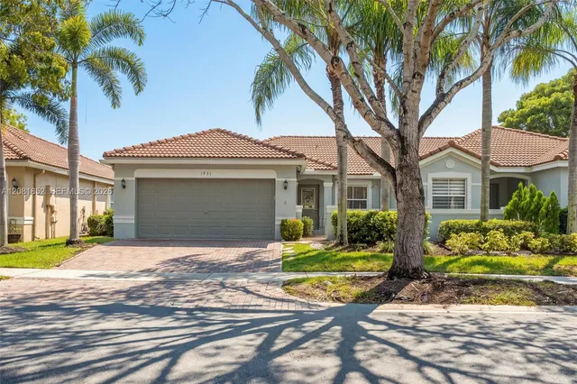 3-bedroom home at 1931 Pisces Terrace, Weston