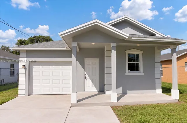 3-bedroom home at 1295 N Railroad Avenue, Boynton Beach