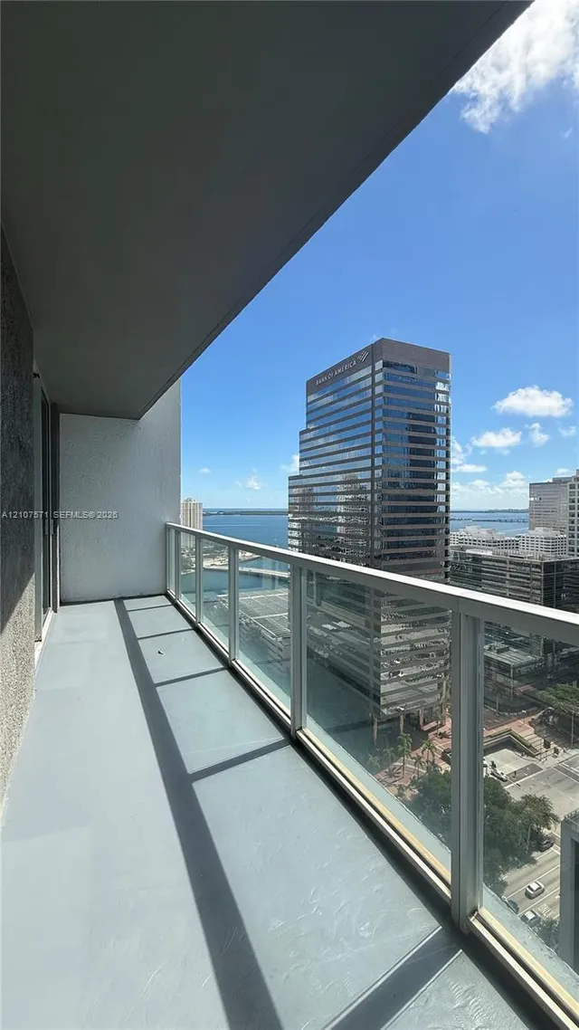1-bedroom rental at 500 Brickell Avenue #2808, Miami