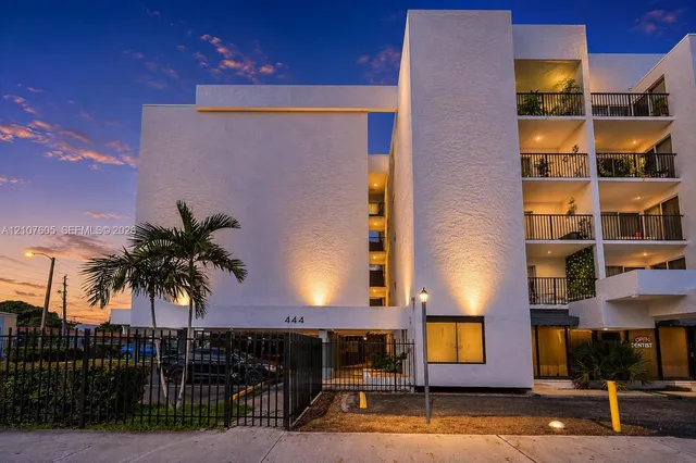 2-bedroom rental at 444 SW 27th Avenue #42, Miami