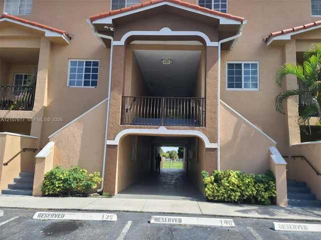 3-bedroom rental at 17415 NW 75th Place #103, Hialeah