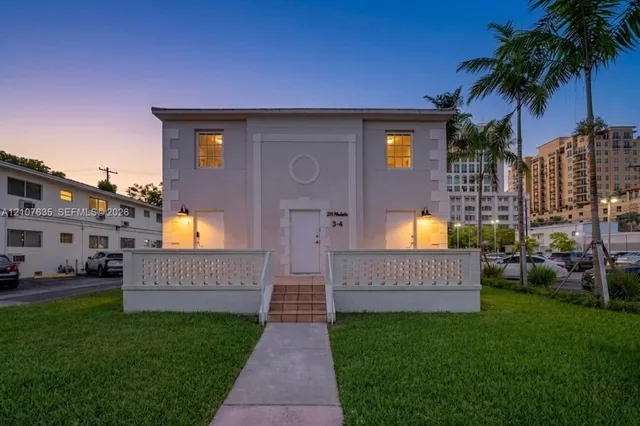 1-bedroom rental at 217 Madeira Avenue #3, Coral Gables