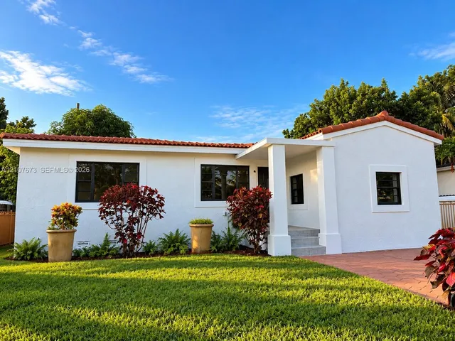 3-bedroom rental at 520 NE 111th Street #0, Miami