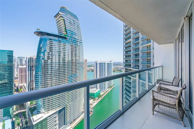 2-bedroom rental at 475 Brickell Avenue #4315, Miami