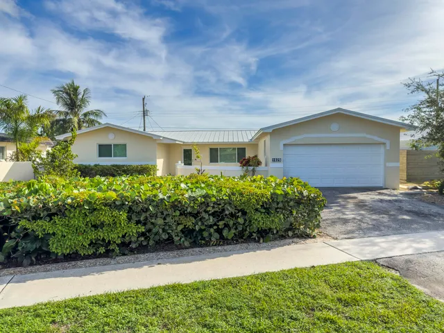 3-bedroom home at 1025 Yale Drive, Hollywood