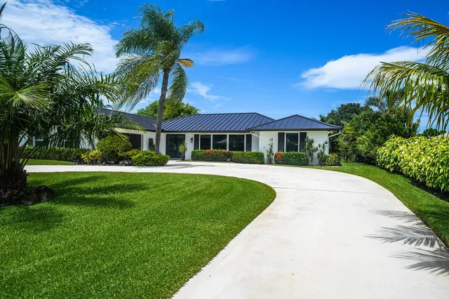 3-bedroom home at 10644 Avenue Of The Pga, Palm Beach Gardens